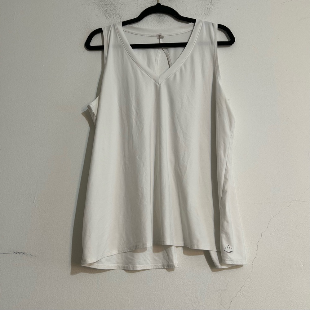 Beyond Yoga Featherweight All About It Split Back Tank White Size 1X